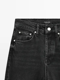 Straight-leg high-waist jeans