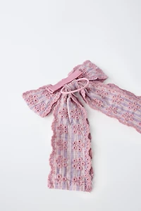 CHOUCHOU ET PINCE À NŒUD EN BRODERIE SUISSE