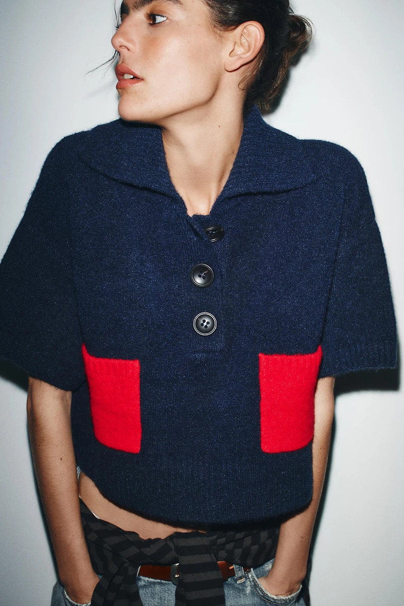 SHORT SLEEVE KNIT SWEATER