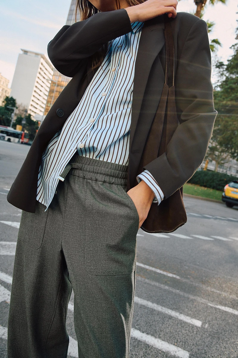 JOGGER PANTS WITH ELASTIC CUFFS