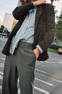 JOGGER PANTS WITH ELASTIC CUFFS