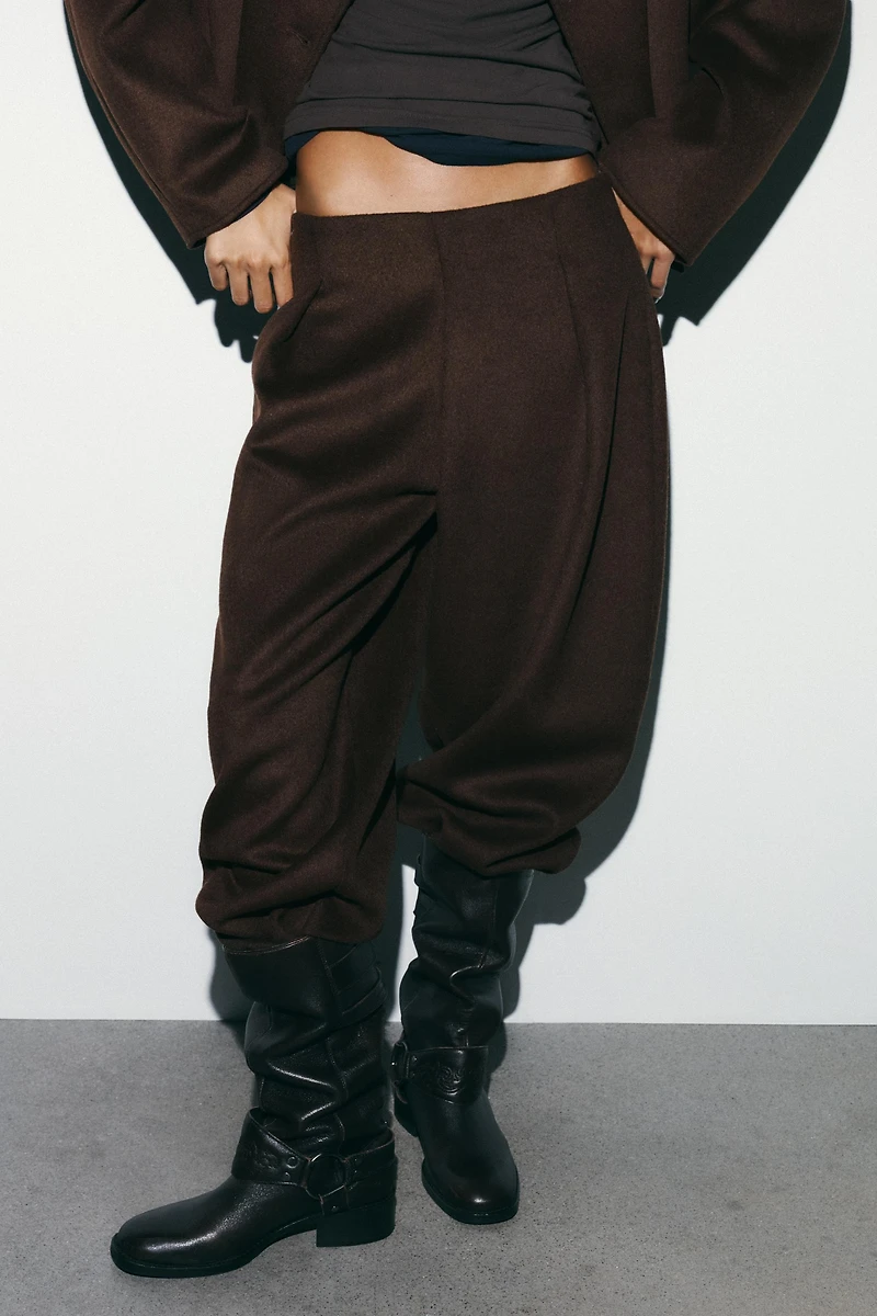 WOOL BARREL PLEATED PANTS