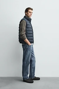 LIGHTWEIGHT WATER REPELLENT PUFFER VEST