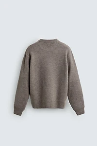 TEXTURED BOXY FIT JUMPER