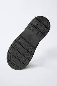RUBBERIZED BOOTS