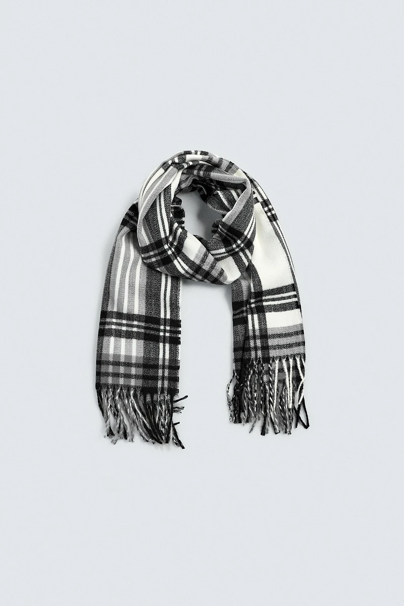PLAID FRINGE SCARF