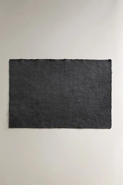 LINEN PLACEMAT WITH FRAYED EDGE