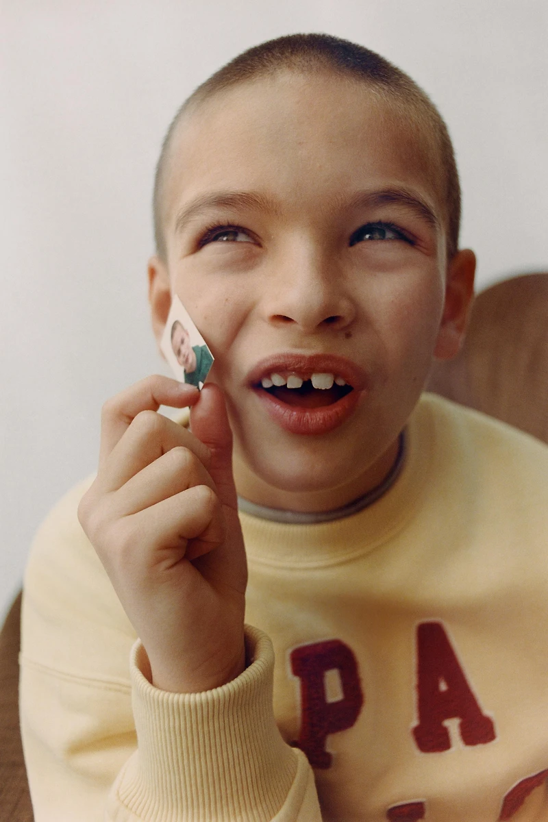 TERRY PATCH SWEATSHIRT