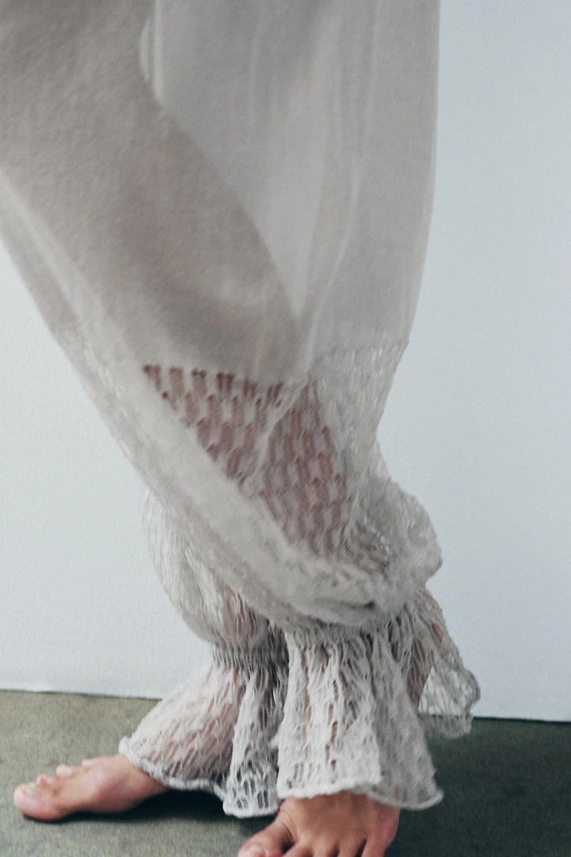 RUFFLED BLOOMER KNIT PANTS
