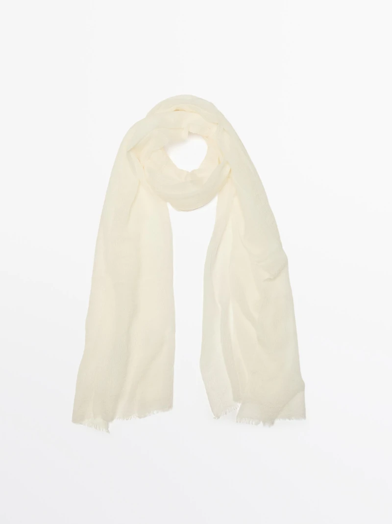 Cool wool scarf