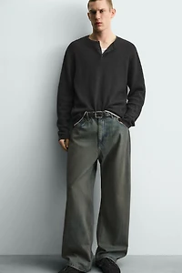 LOOSE FIT JEANS