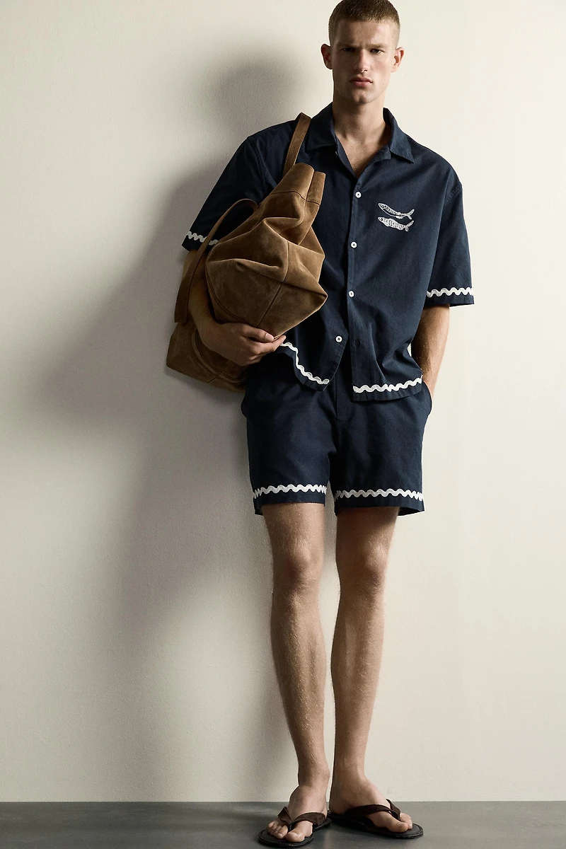 RELAXED FIT FISH EMBROIDERED SHIRT
