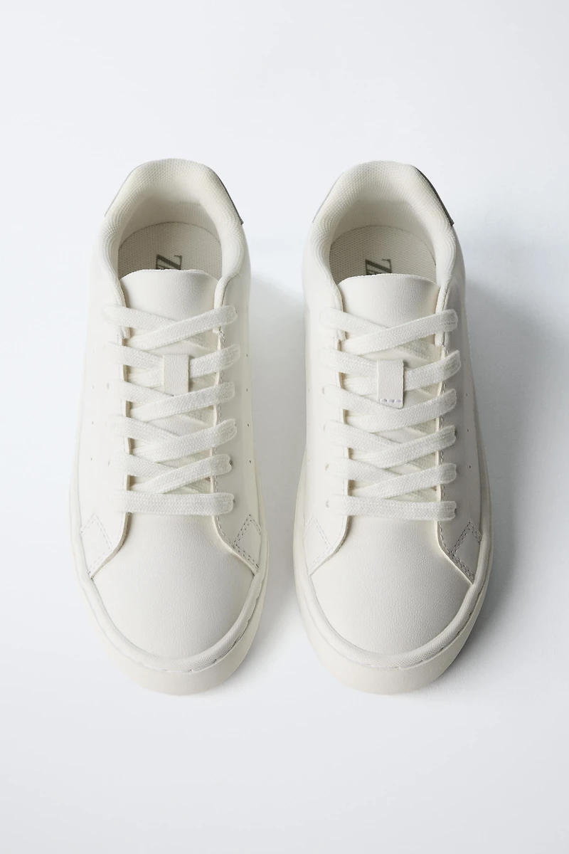 BASIC SNEAKERS