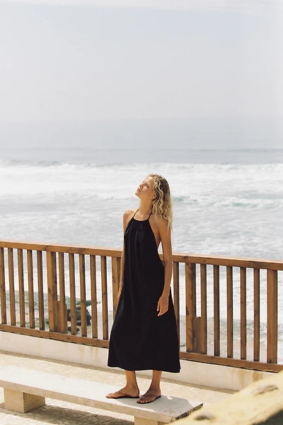 FLOWY HALTER DRESS