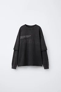 WASHED EFFECT DOUBLE SLEEVE RAISED TEXT T-SHIRT