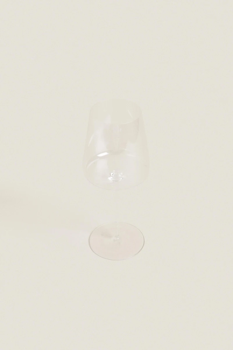 ULTRA LIGHTWEIGHT GLASS WINE GLASS