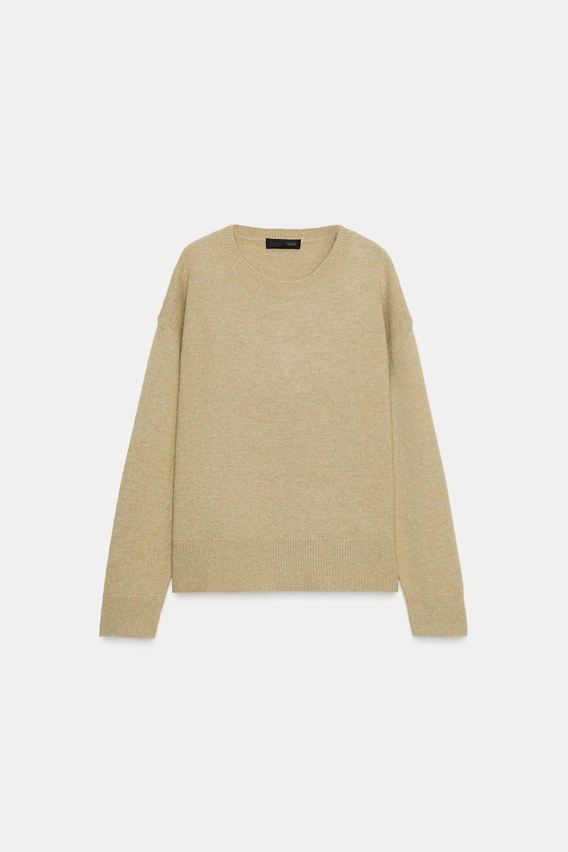 WOOL KNIT SWEATER