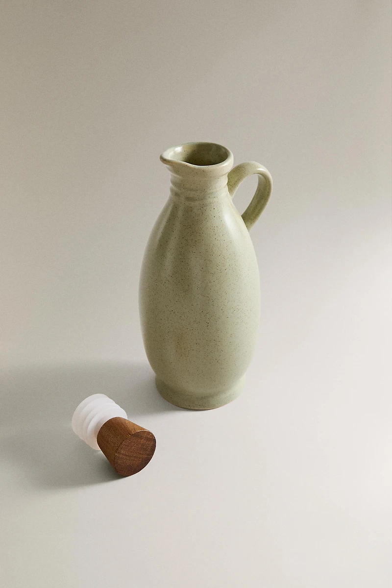 STONEWARE CRUET WITH LID
