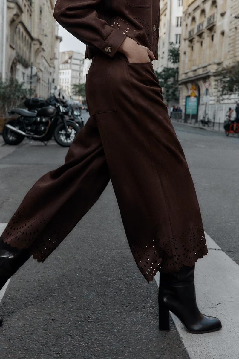 DIE-CUT HEM FAUX SUEDE CULOTTES