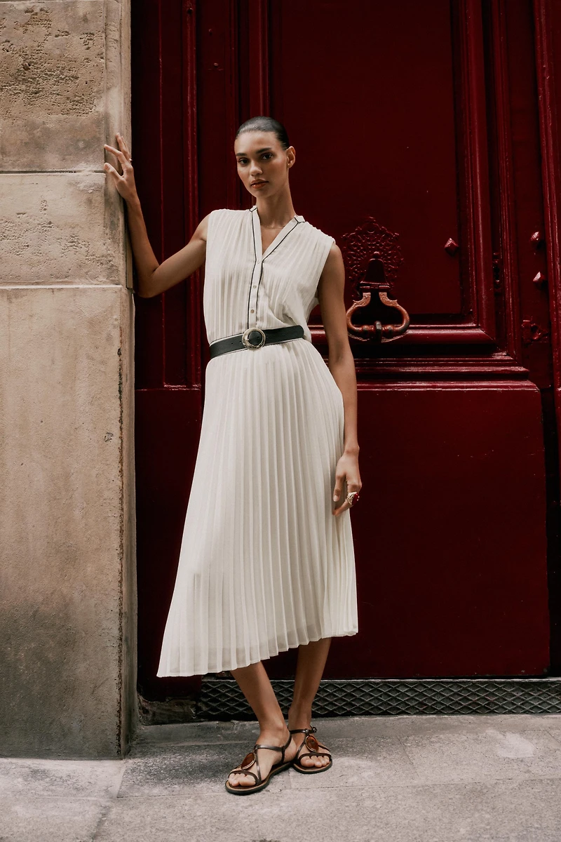 BELTED PLEATED MIDI SKIRT