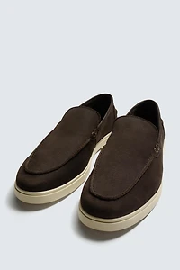 MOCASSINS EN CUIR CASUAL