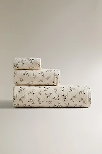 FLORAL BATH TOWEL