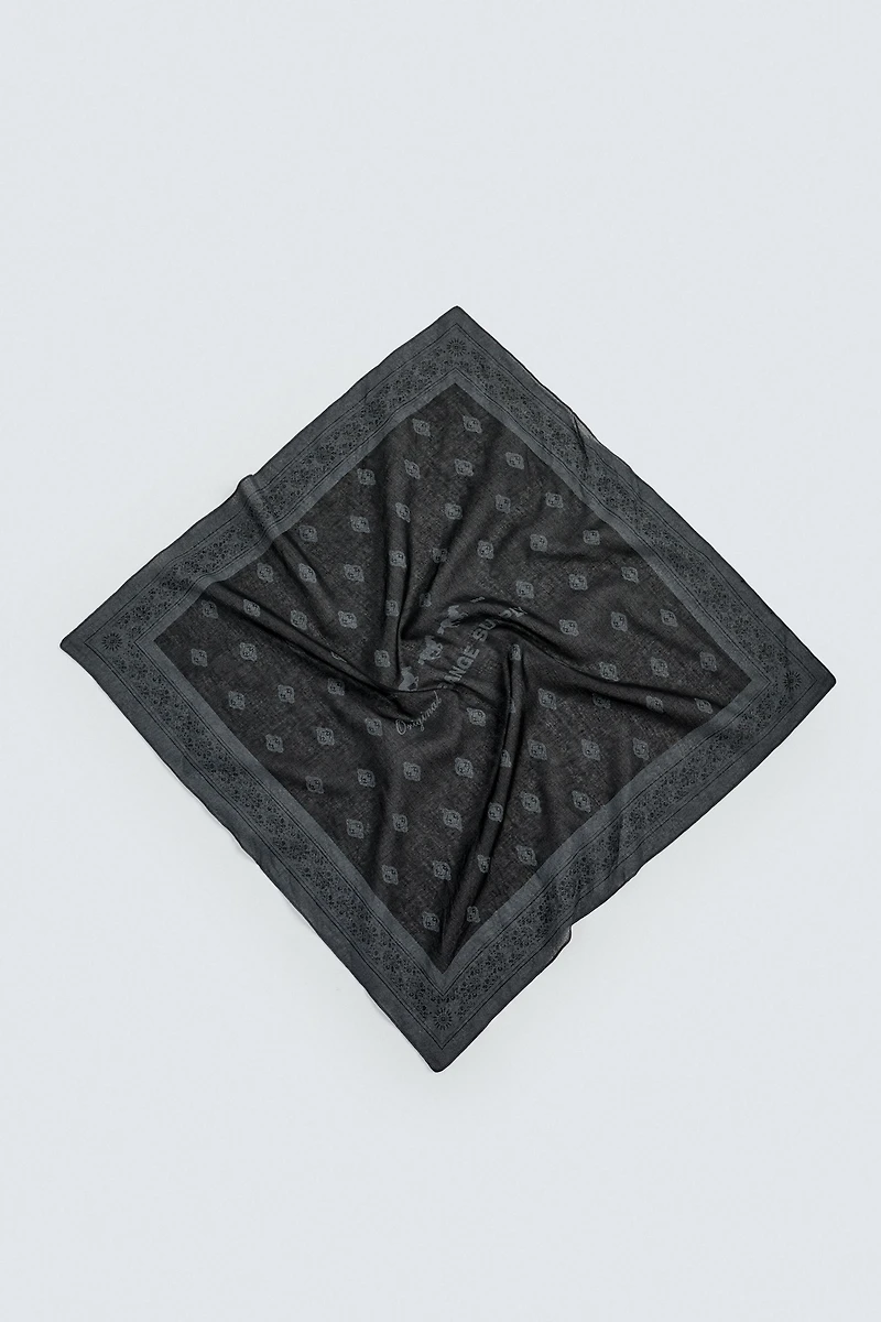 GEOMETRIC PRINT BANDANA