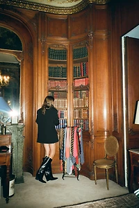 CONTRASTING SCARF BLAZER