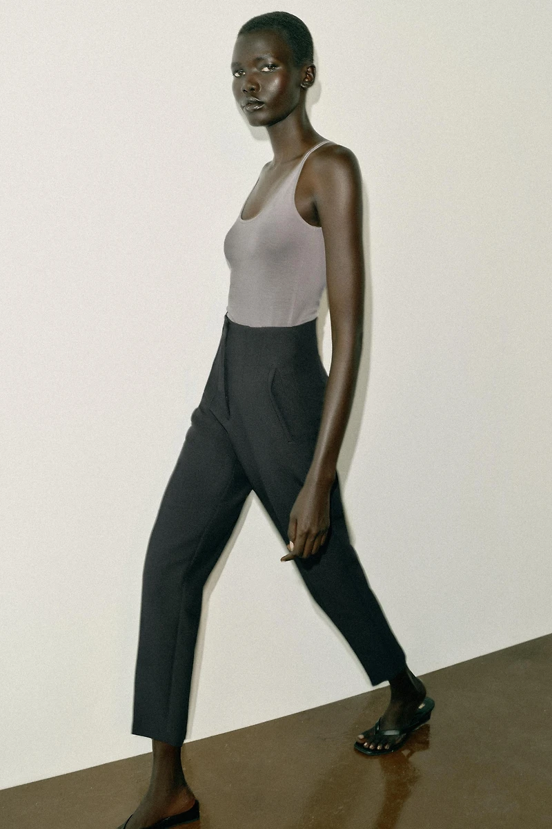 HIGH-WAISTED PANTS