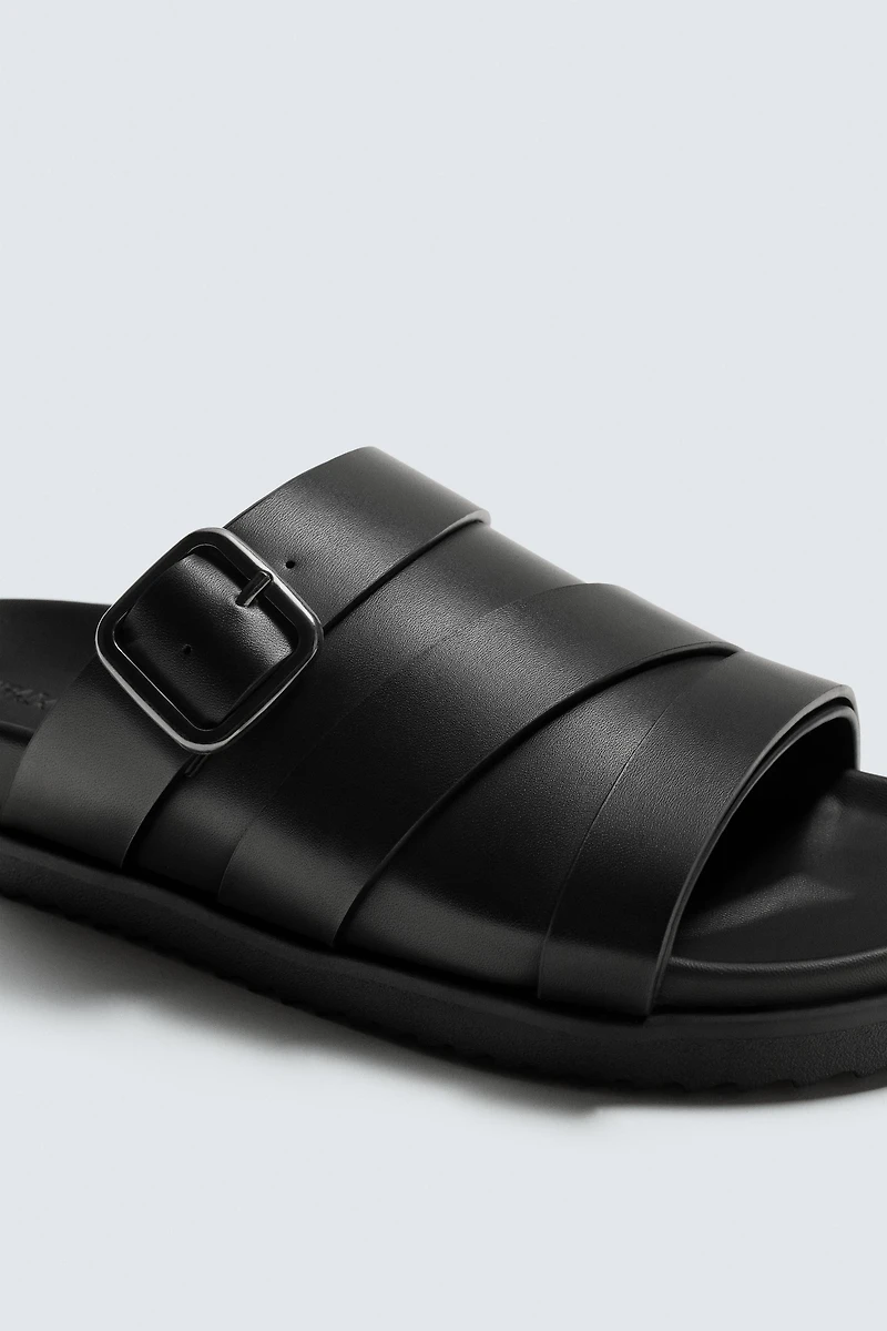 BUCKLED SANDALS