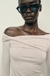 ASYMMETRIC NECK TOP