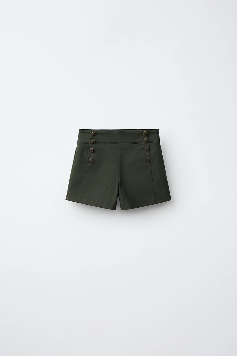 SHORT À BOUTONS