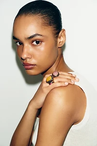 2-PACK OF SHINY STONE RINGS
