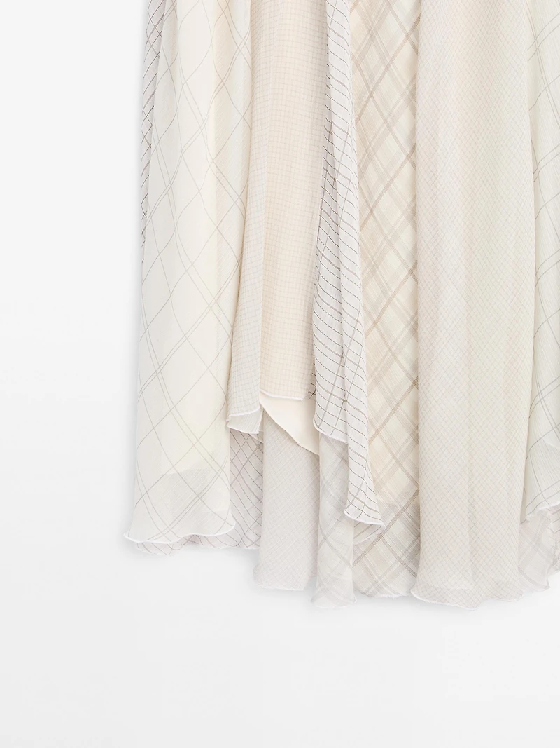 Jupe midi asymétrique à carreaux