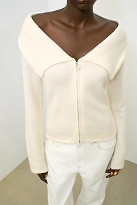 LAPEL ZIPPER TOP