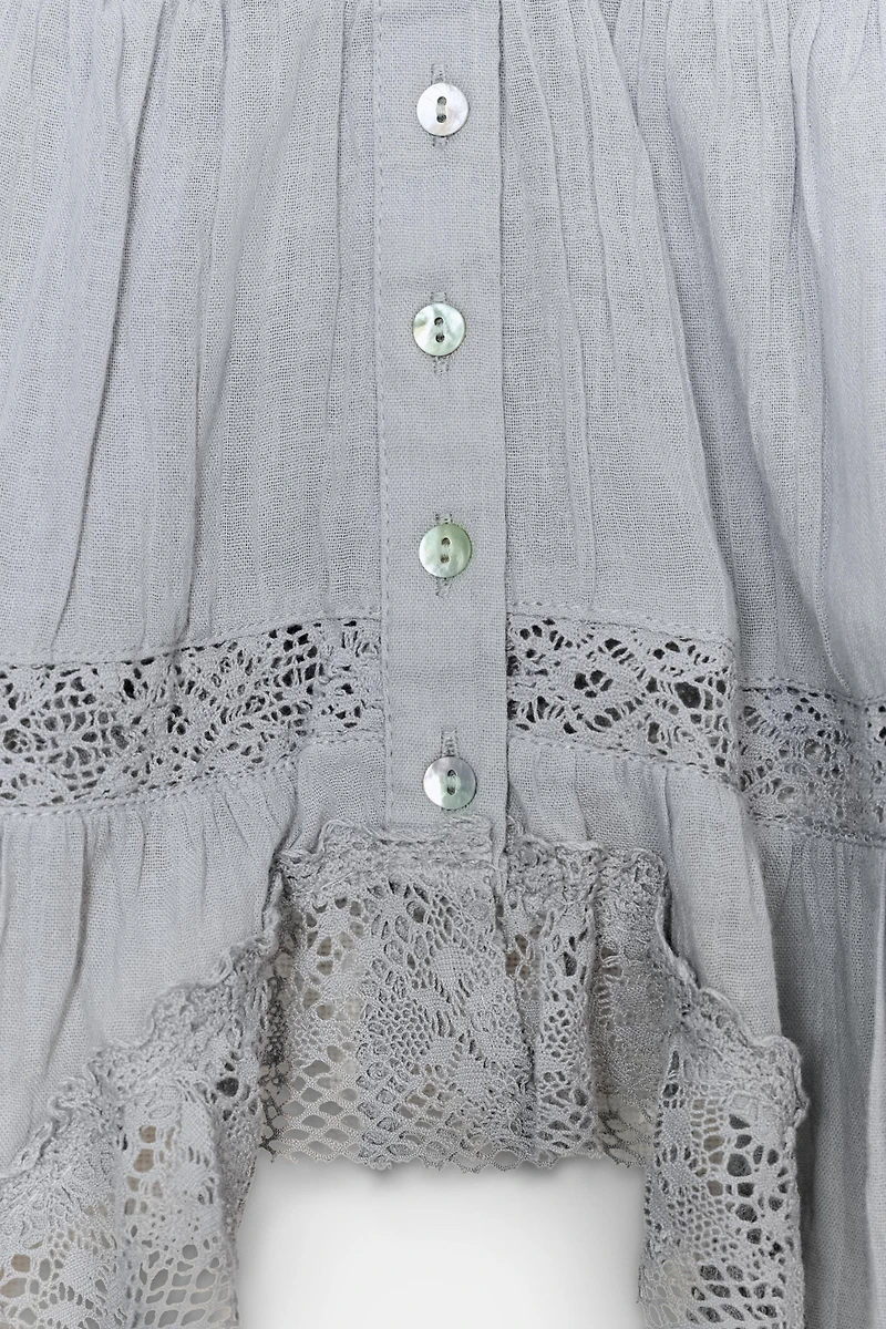 EMBROIDERED STRAP TOP