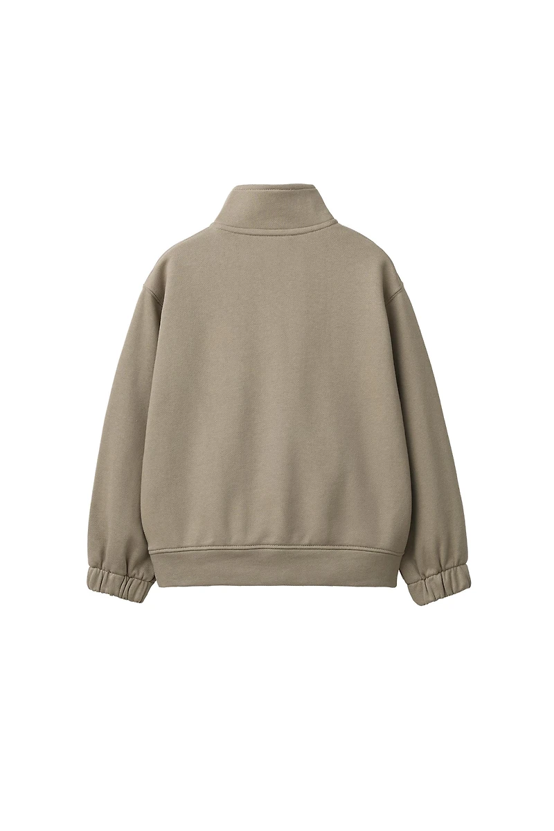 LABEL APPLIQUÉ SWEATSHIRT
