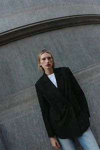 OVERSIZED DOUBLE-BREASTED BLAZER