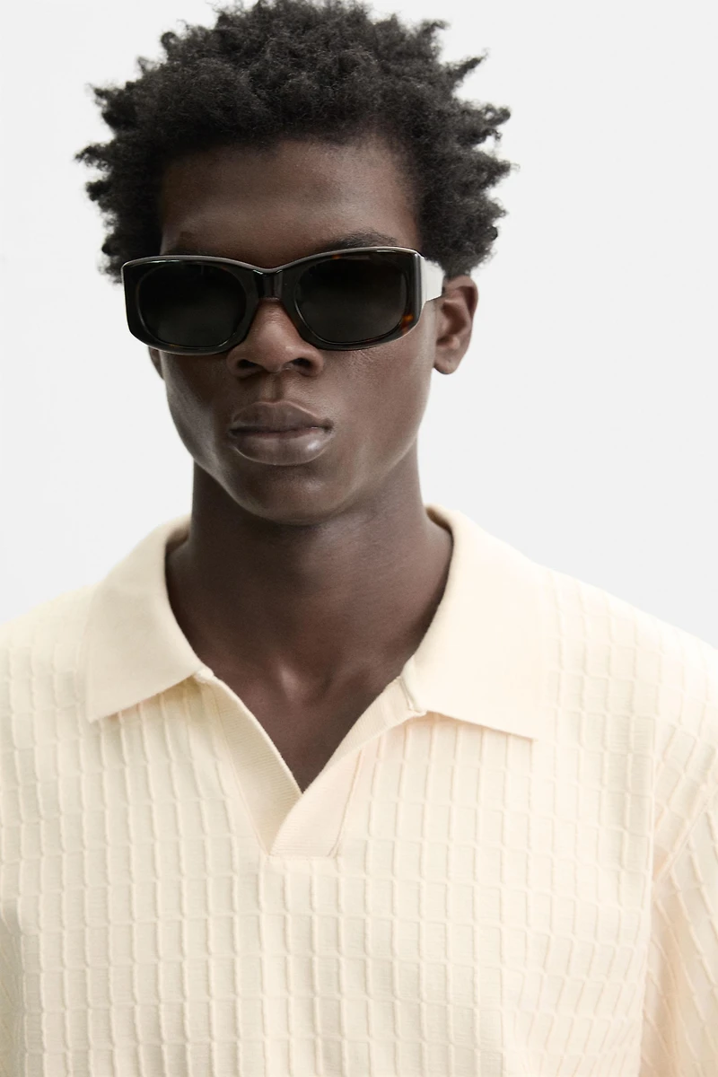 TEXTURED POLO