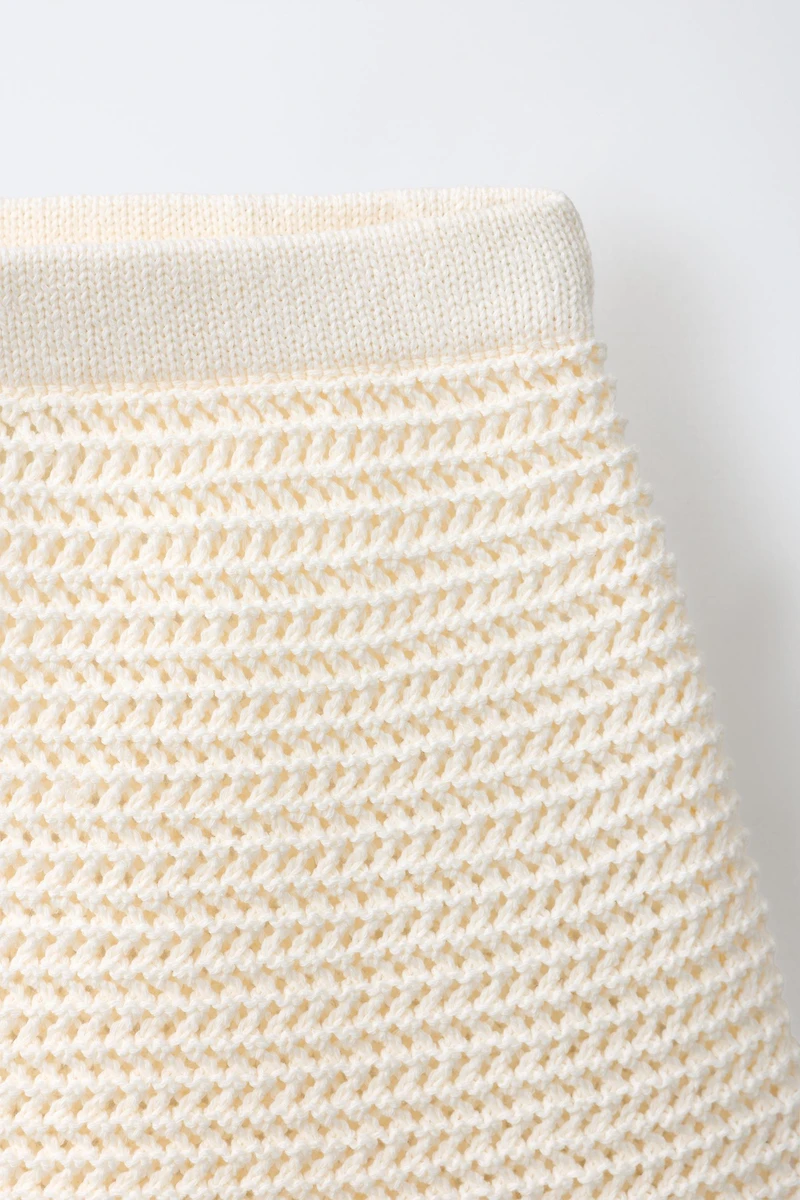 CONTRAST HEM KNIT SKIRT