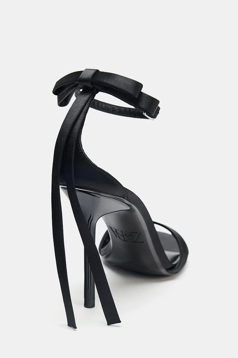 BOW ANKLE STRAP SANDALS