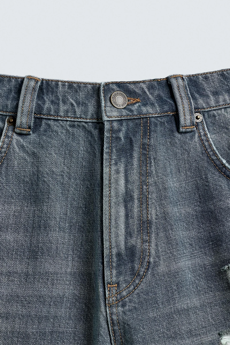 BERMUDA EN DENIM DÉCHIRÉ