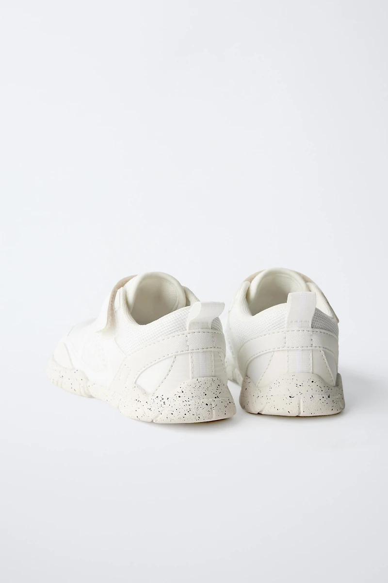 BAREFOOT SNEAKERS