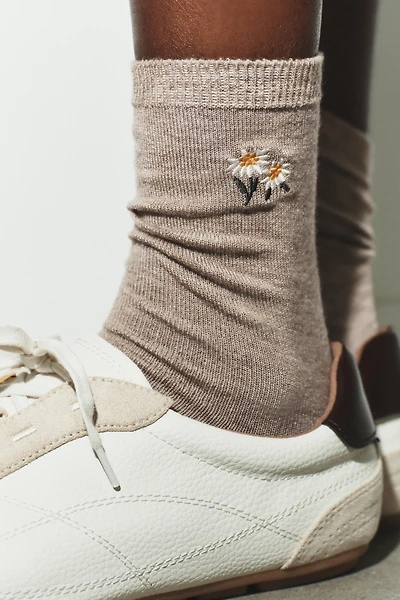 EMBROIDERED FLOWER SOCKS