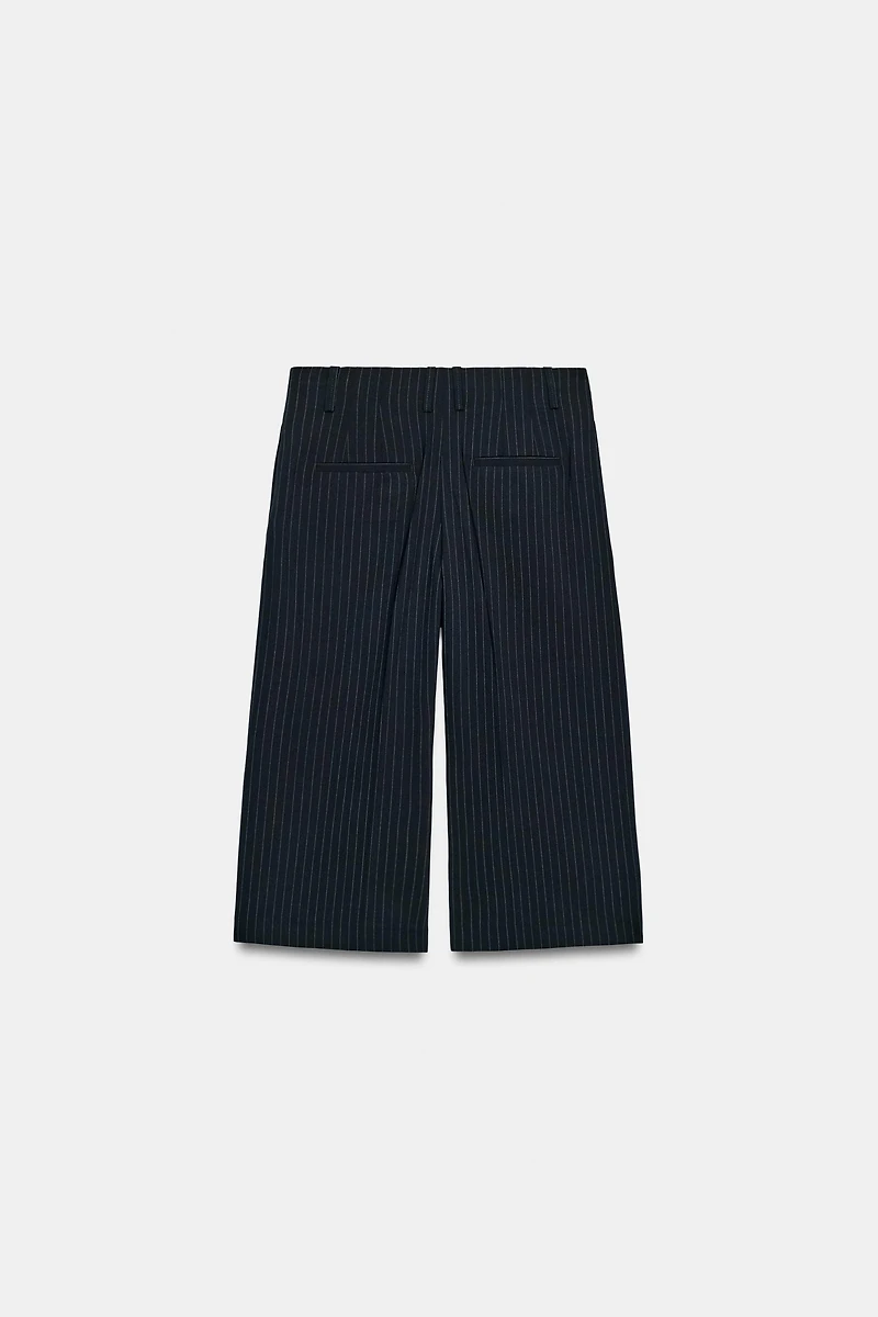 ZW COLLECTION STRAIGHT PLEATED BERMUDA SHORTS