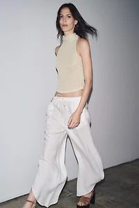 HALTER TOP WITH METALLIC THREAD