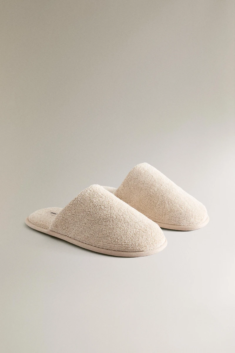 RICE STITCH BATHROOM SLIPPERS