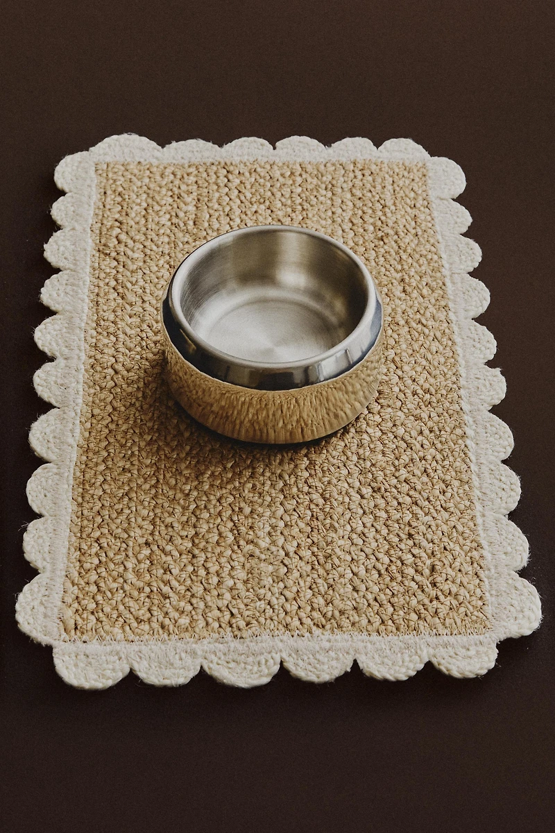 WAVY JUTE PET AREA RUG