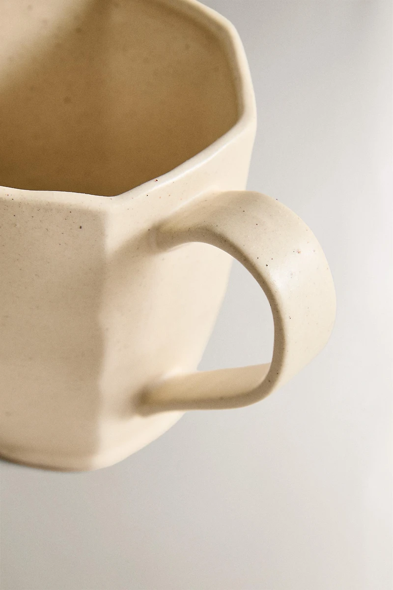 TASSE GRÈS RELIEF LIGNES CADRE