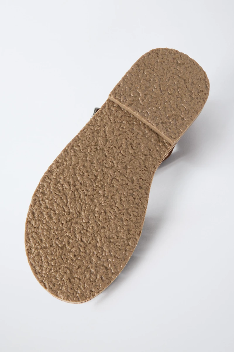 LEATHER STRAP SANDALS